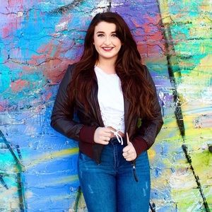 Meet your Posher, Caroline